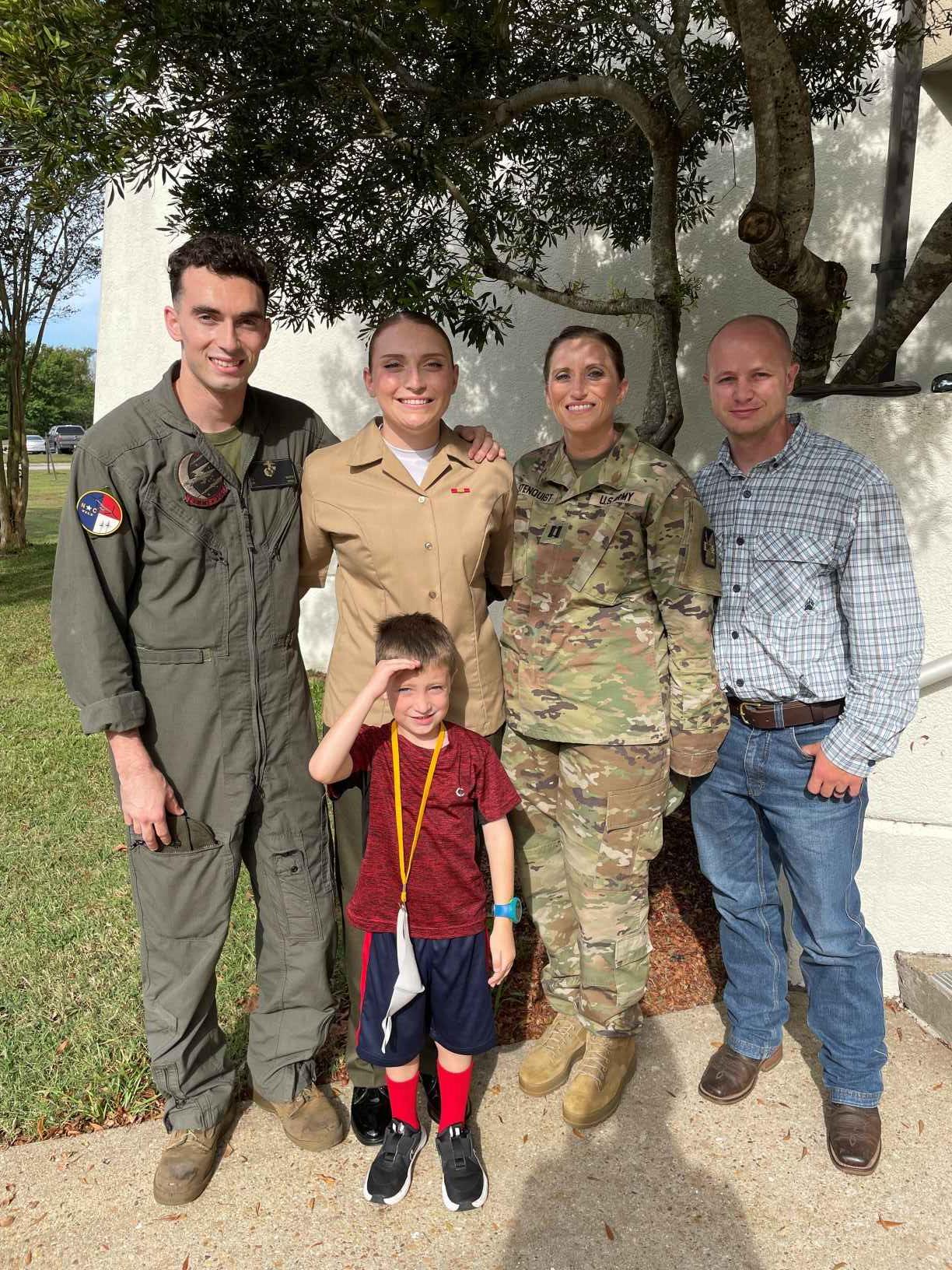 picture of military family